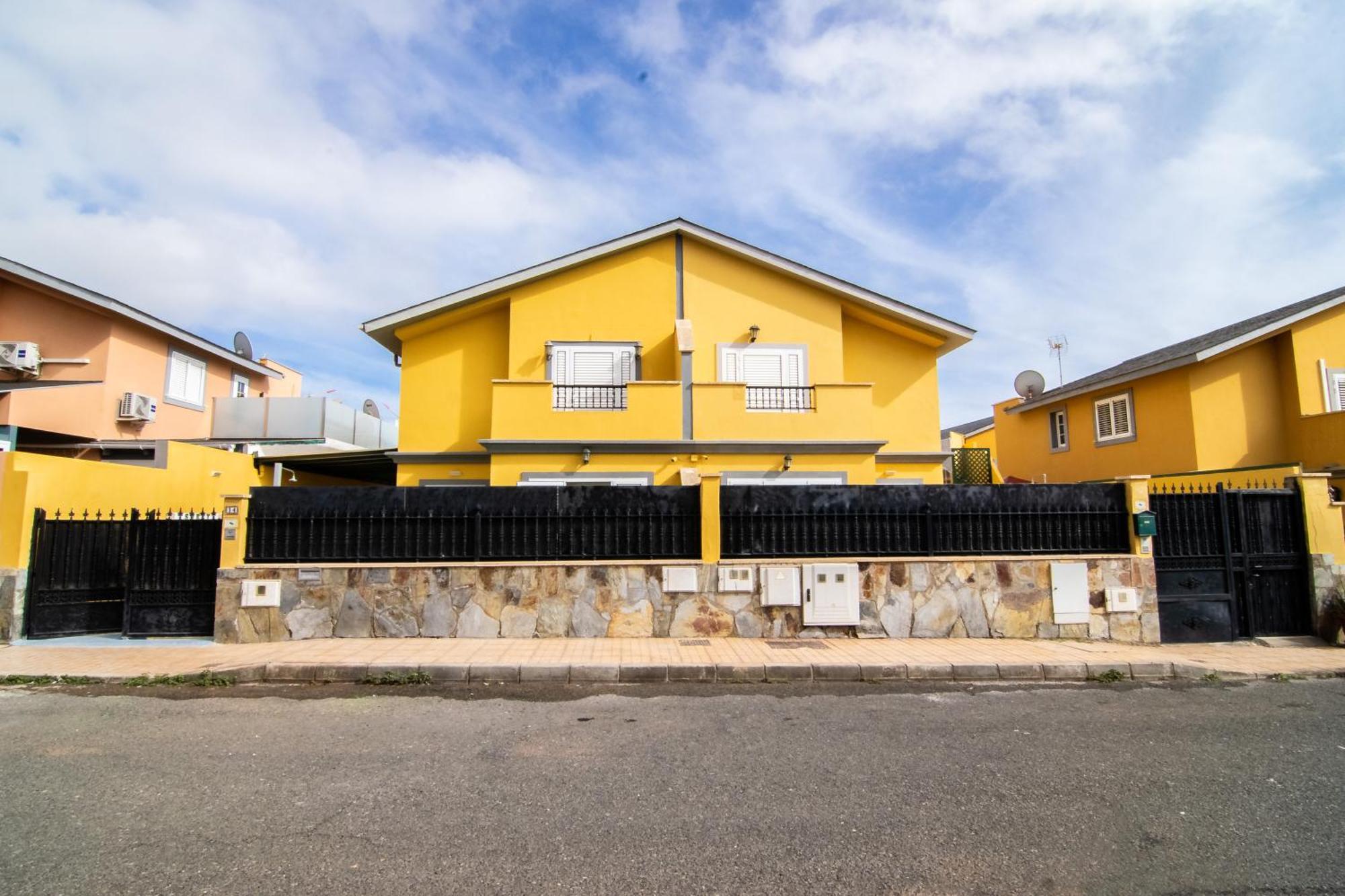 The Safe Point Suites Castillo Castillo del Romeral Exterior photo