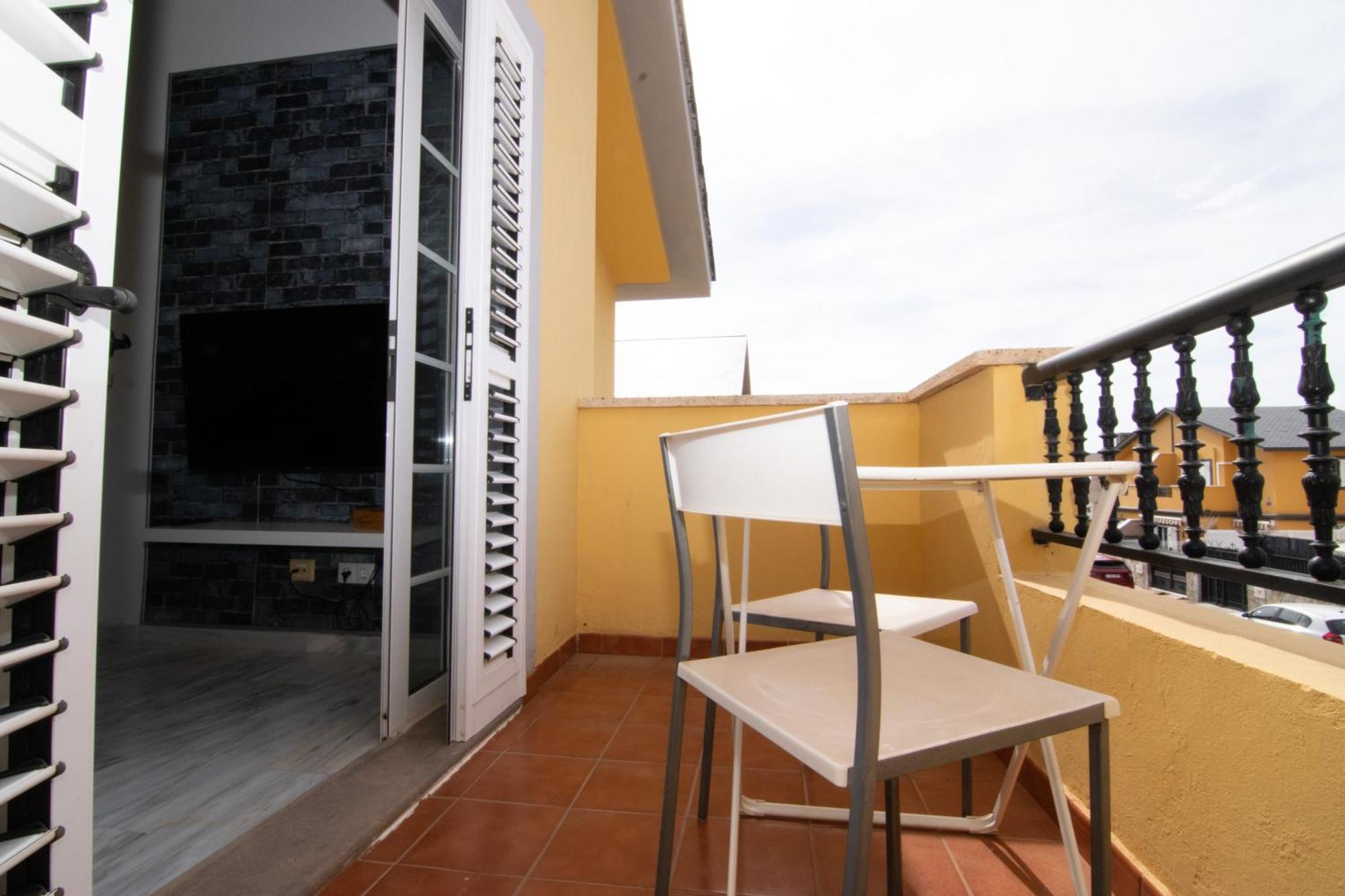 The Safe Point Suites Castillo Castillo del Romeral Exterior photo